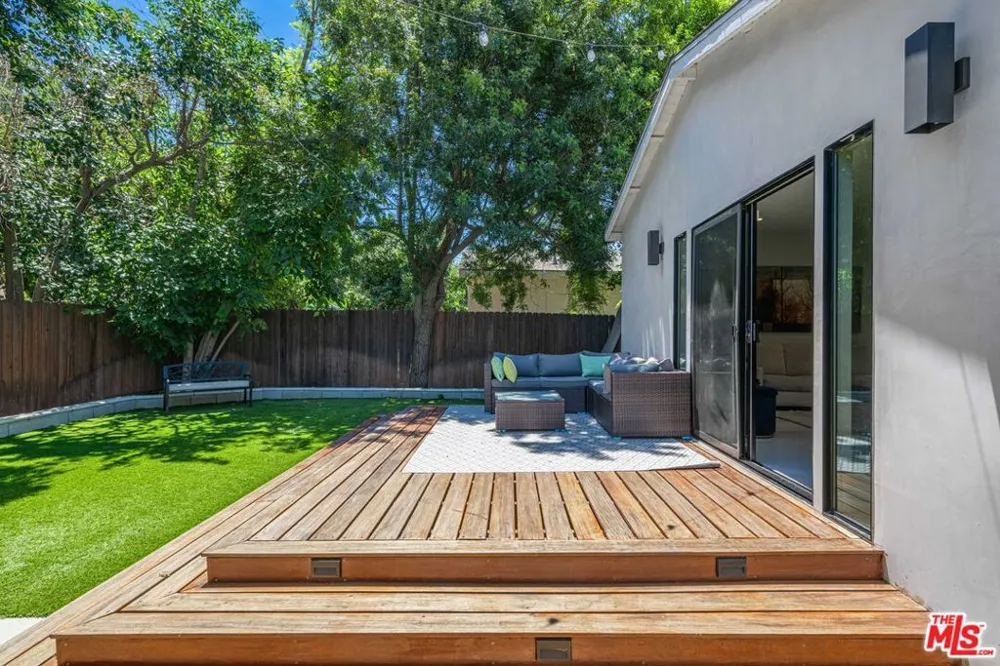 5710 Jamieson Avenue Encino, CA 91316