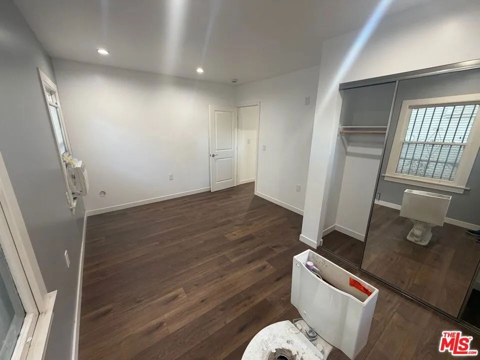 1021 S Burlington Avenue Los Angeles, CA 90006