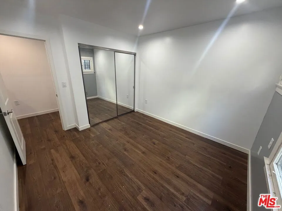 1021 S Burlington Avenue Los Angeles, CA 90006