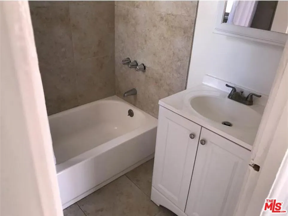 246 Alvarado Street Los Angeles, CA 90026