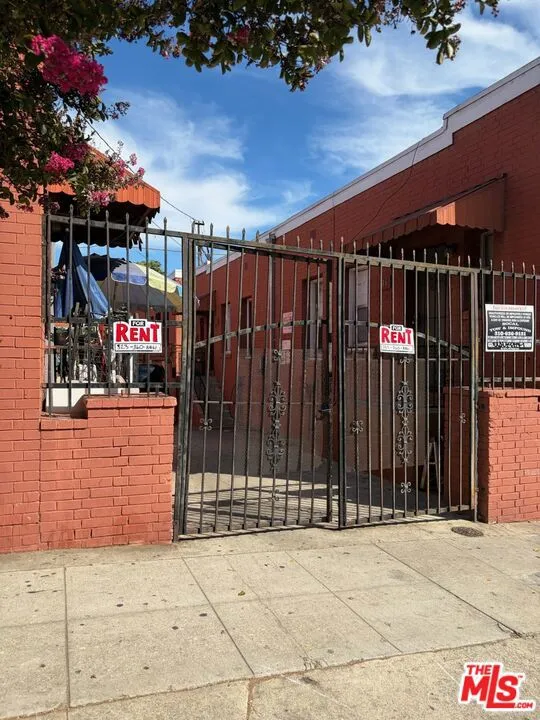 246 Alvarado Street Los Angeles, CA 90026