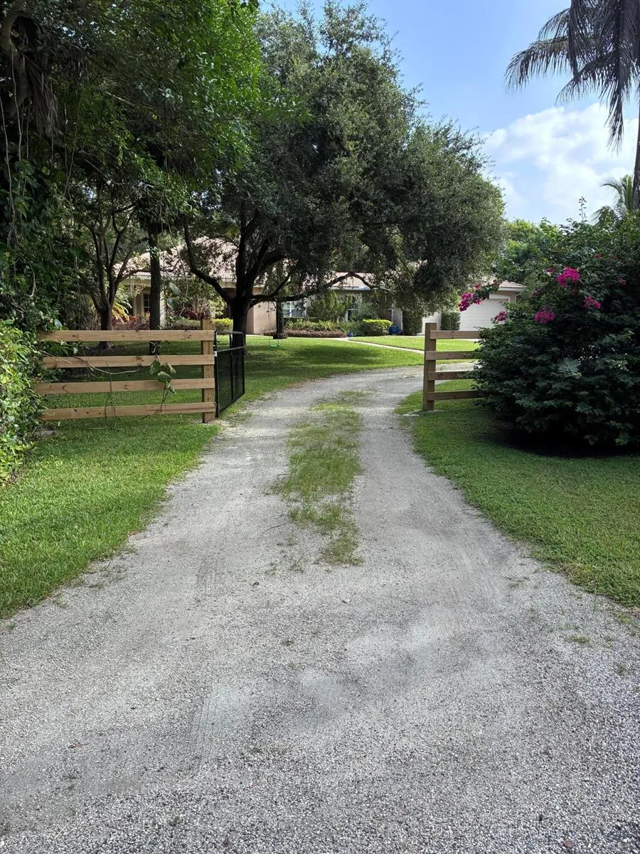 6937 MONMOUTH ROAD West Palm Beach, FL 33413