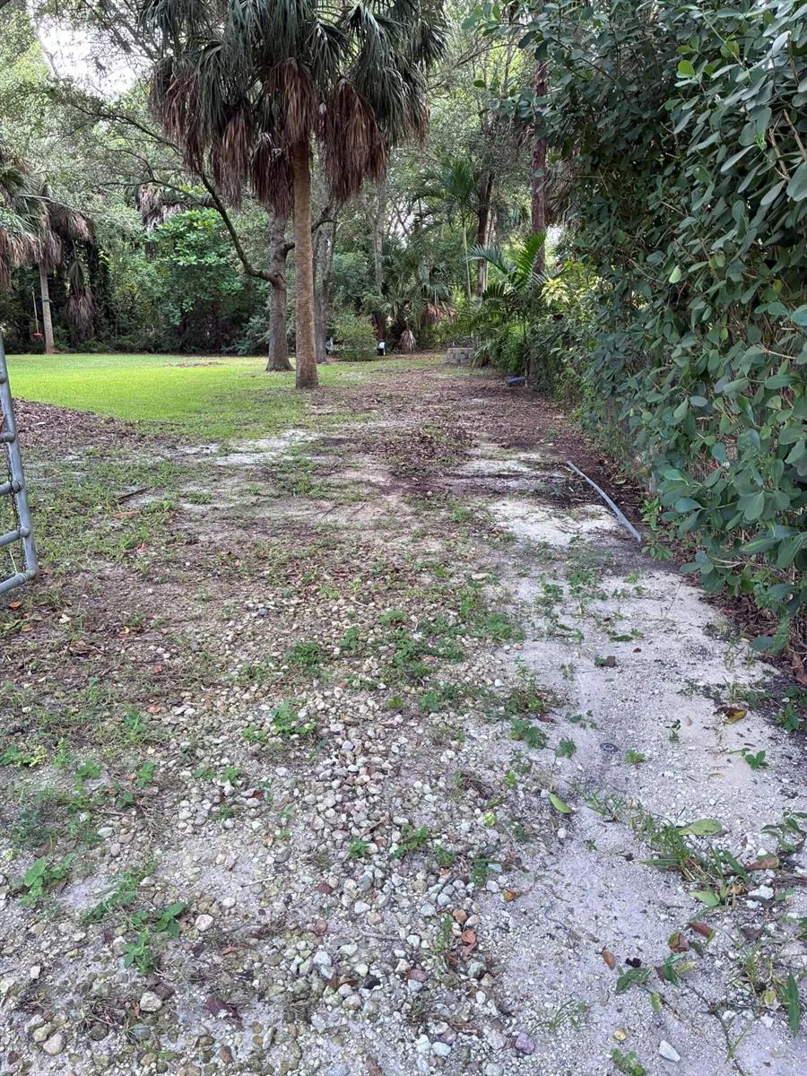 6937 MONMOUTH ROAD West Palm Beach, FL 33413