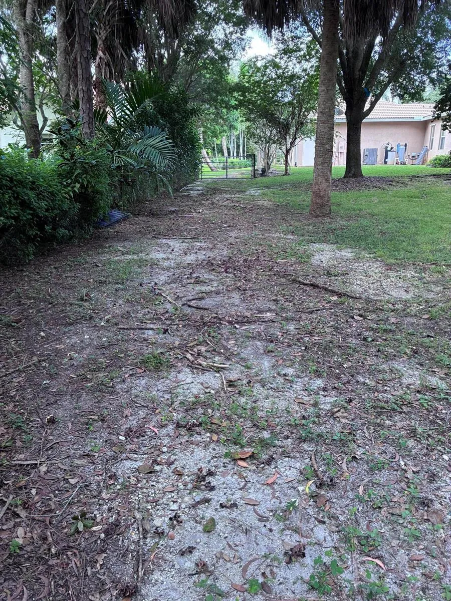 6937 MONMOUTH ROAD West Palm Beach, FL 33413