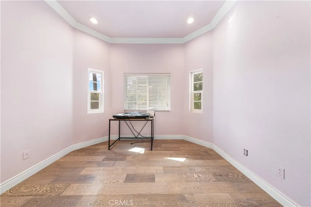 6865 Starline Street La Verne, CA 91750