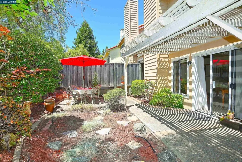 6670 Edgewood Way Castro Valley, CA 94552