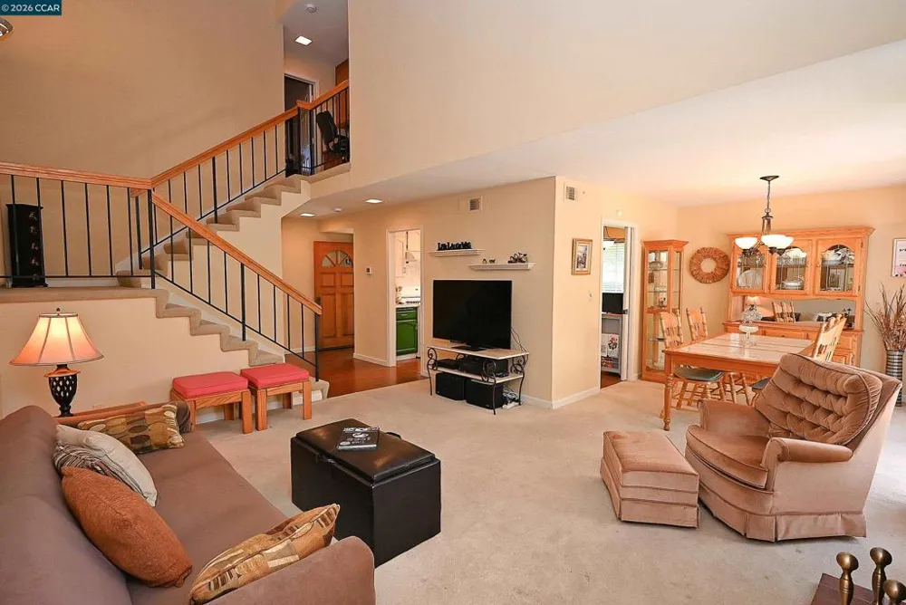 6670 Edgewood Way Castro Valley, CA 94552