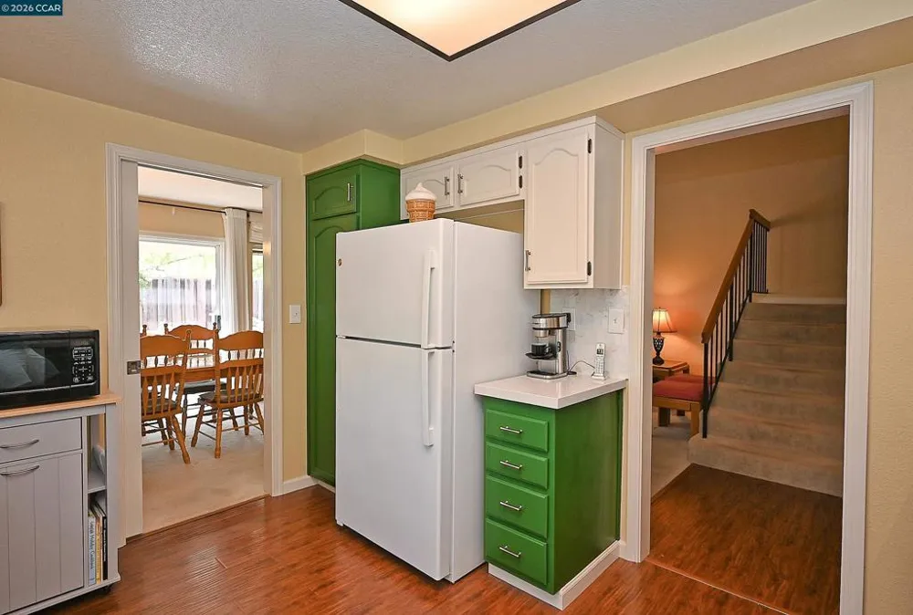 6670 Edgewood Way Castro Valley, CA 94552