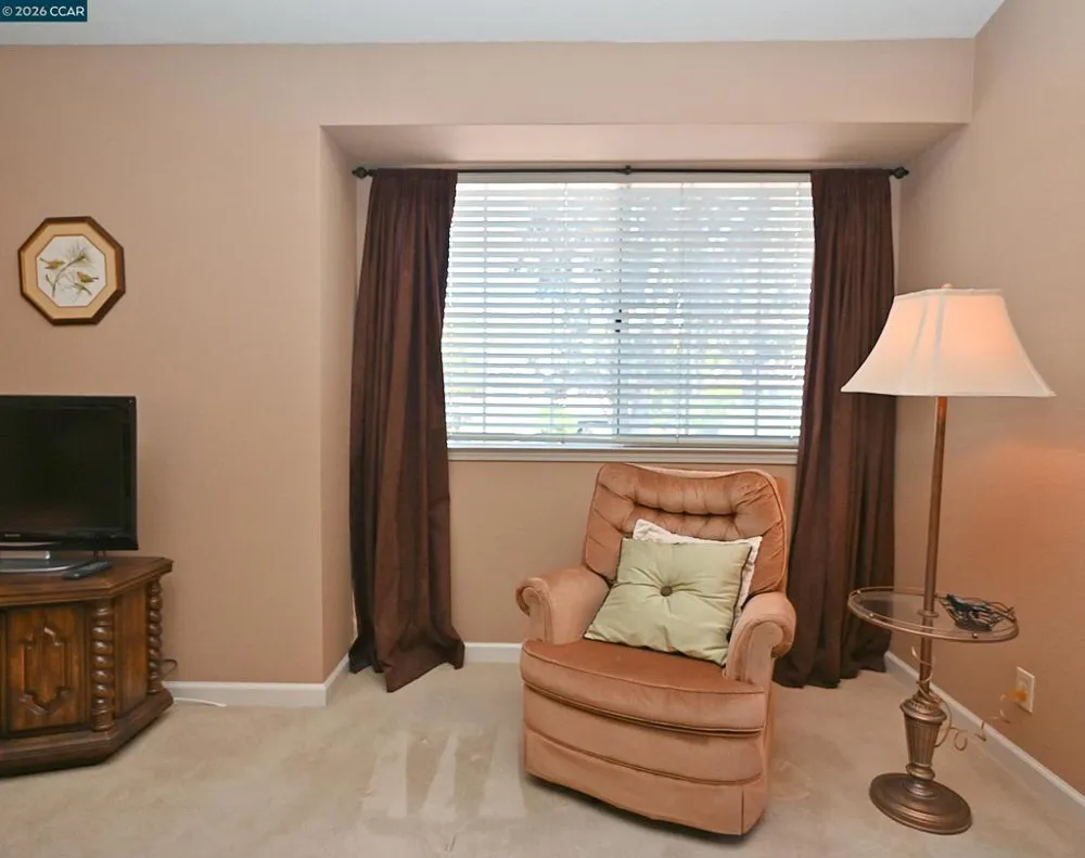 6670 Edgewood Way Castro Valley, CA 94552