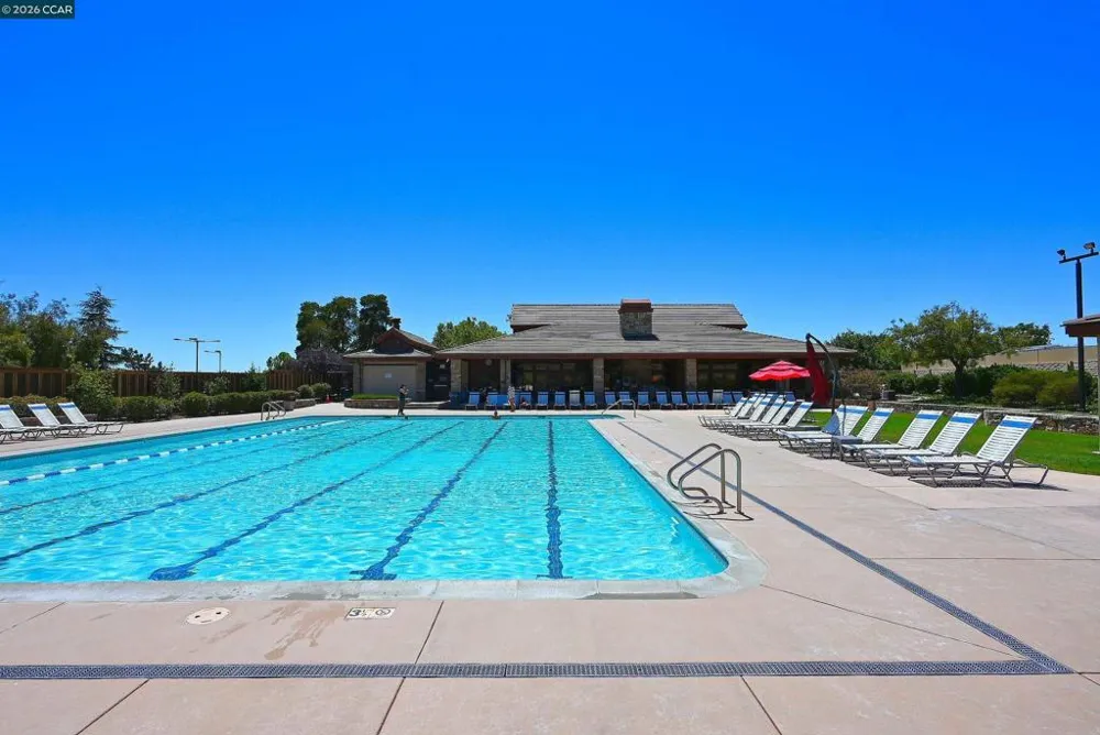 6670 Edgewood Way Castro Valley, CA 94552