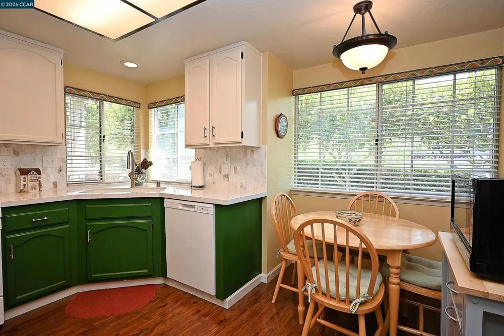 6670 Edgewood Way Castro Valley, CA 94552