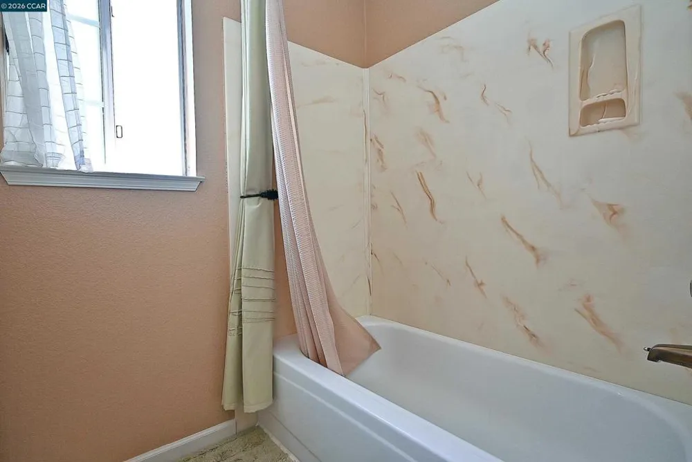 6670 Edgewood Way Castro Valley, CA 94552