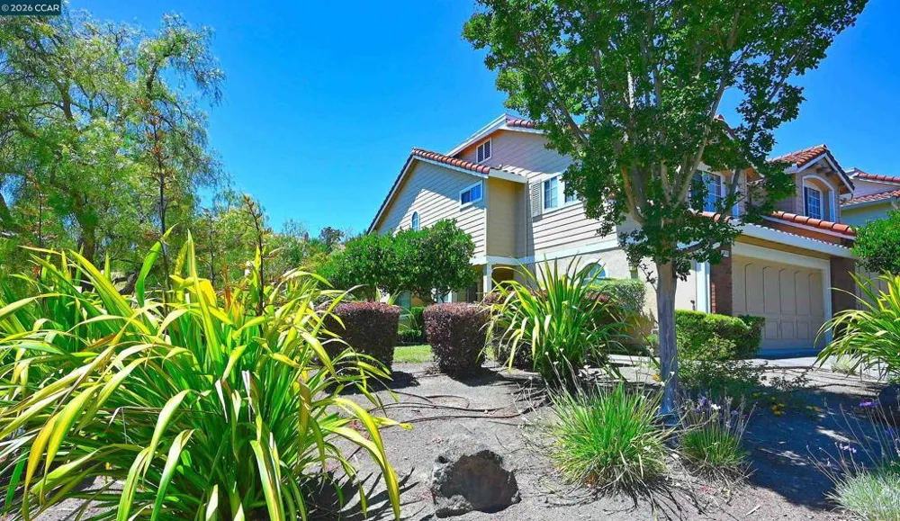 6670 Edgewood Way Castro Valley, CA 94552