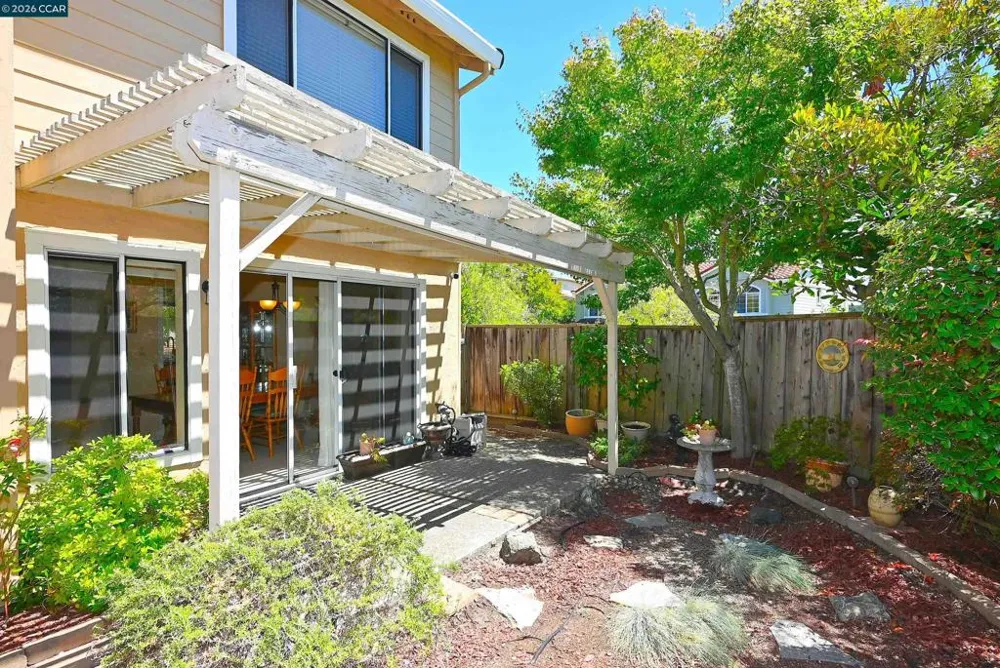 6670 Edgewood Way Castro Valley, CA 94552