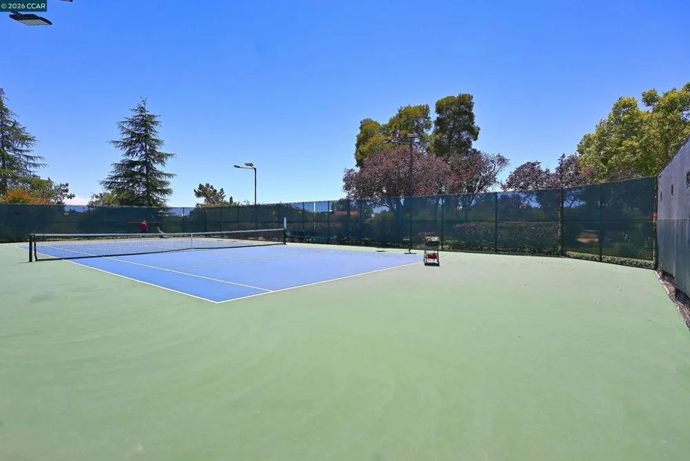 6670 Edgewood Way Castro Valley, CA 94552