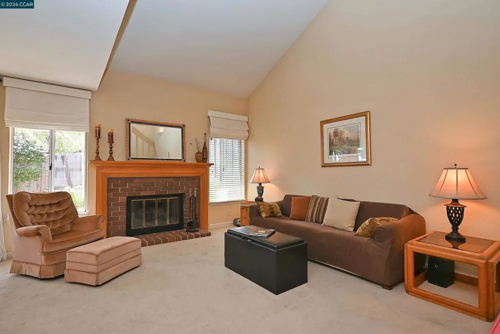 6670 Edgewood Way Castro Valley, CA 94552