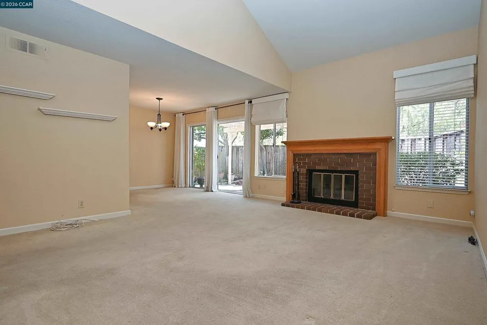 6670 Edgewood Way Castro Valley, CA 94552