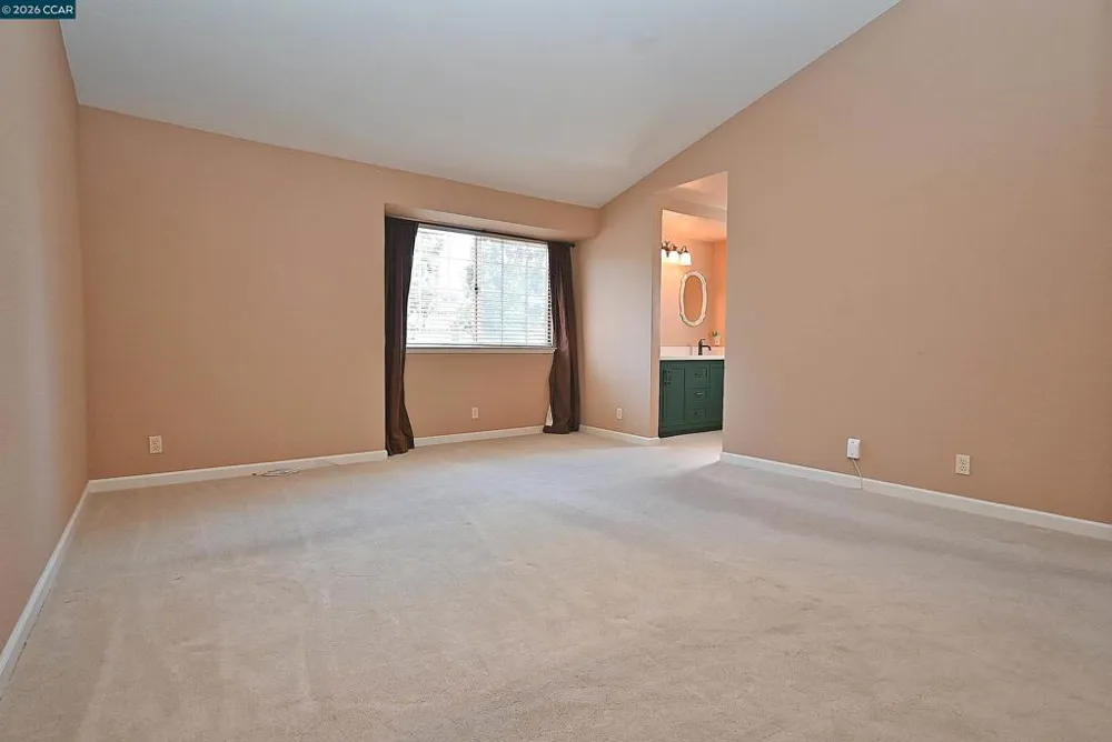 6670 Edgewood Way Castro Valley, CA 94552