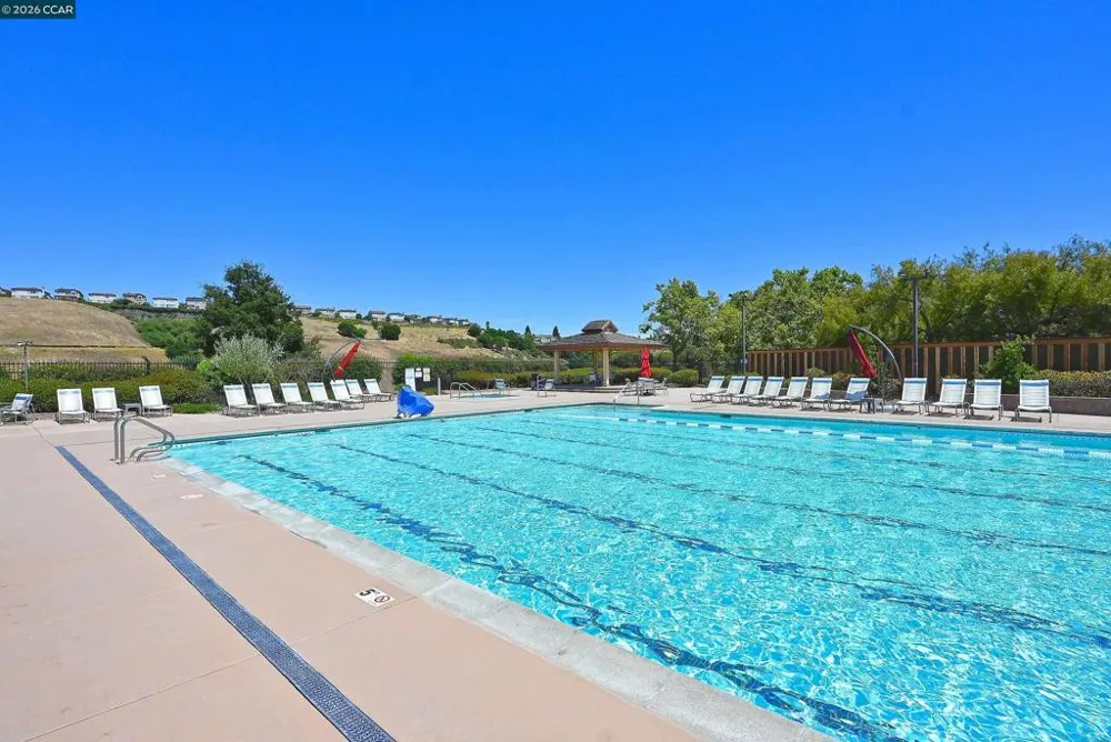 6670 Edgewood Way Castro Valley, CA 94552