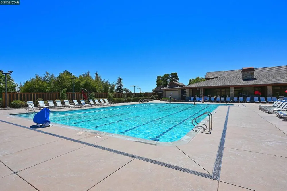 6670 Edgewood Way Castro Valley, CA 94552