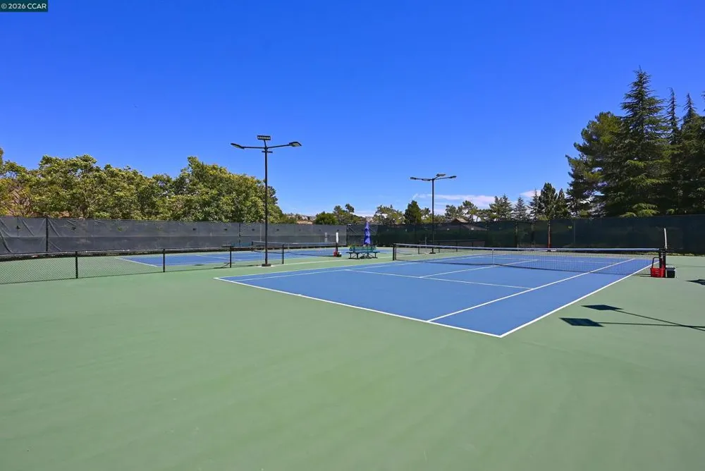6670 Edgewood Way Castro Valley, CA 94552