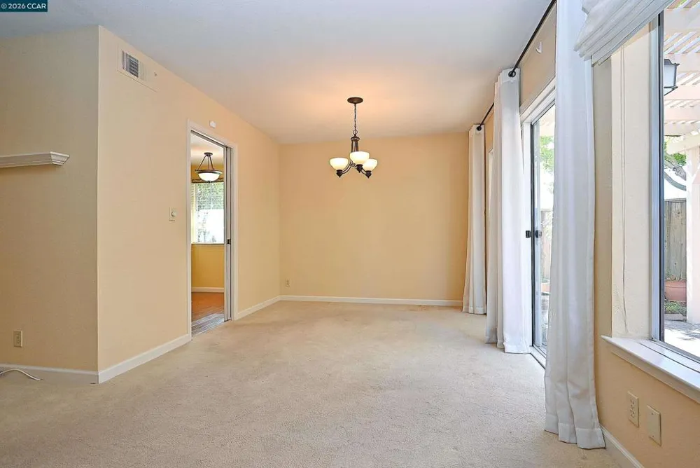 6670 Edgewood Way Castro Valley, CA 94552