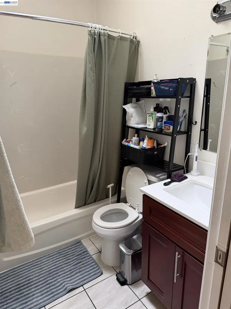 3227 Galindo St Oakland, CA 94601
