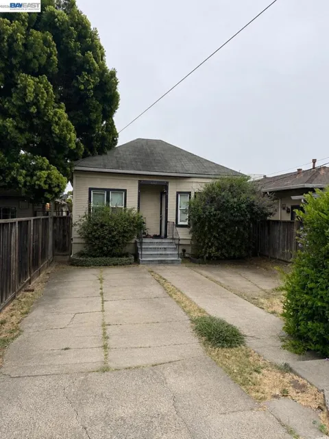 3227 Galindo St