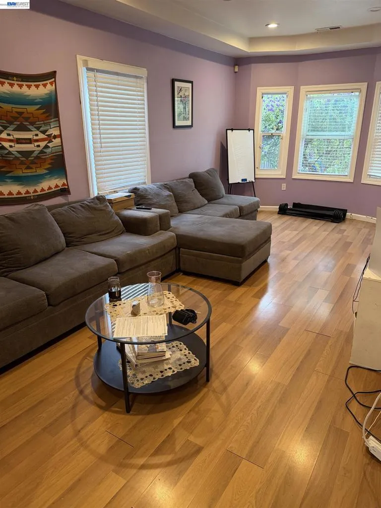 3227 Galindo St Oakland, CA 94601