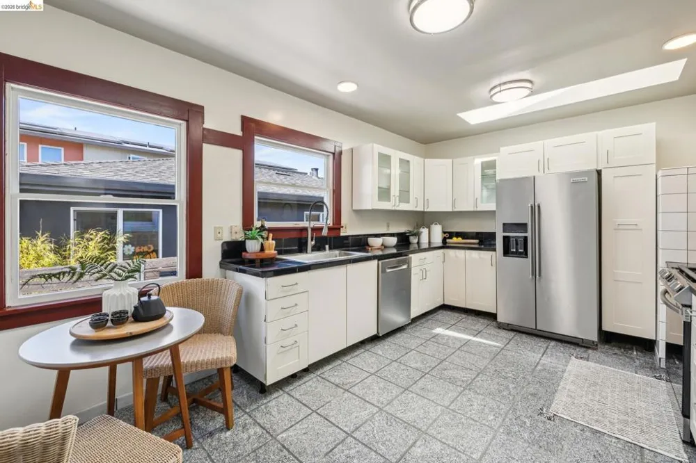 2421 9Th St Berkeley, CA 94710