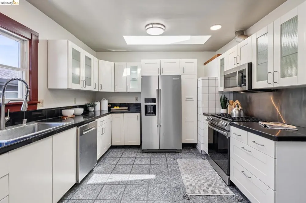 2421 9Th St Berkeley, CA 94710