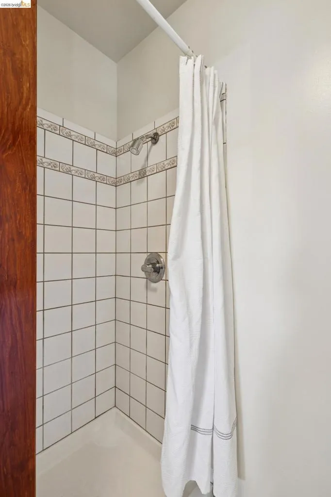 2421 9Th St Berkeley, CA 94710
