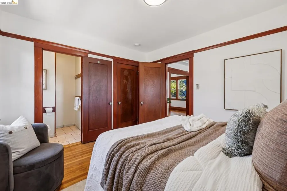 2421 9Th St Berkeley, CA 94710
