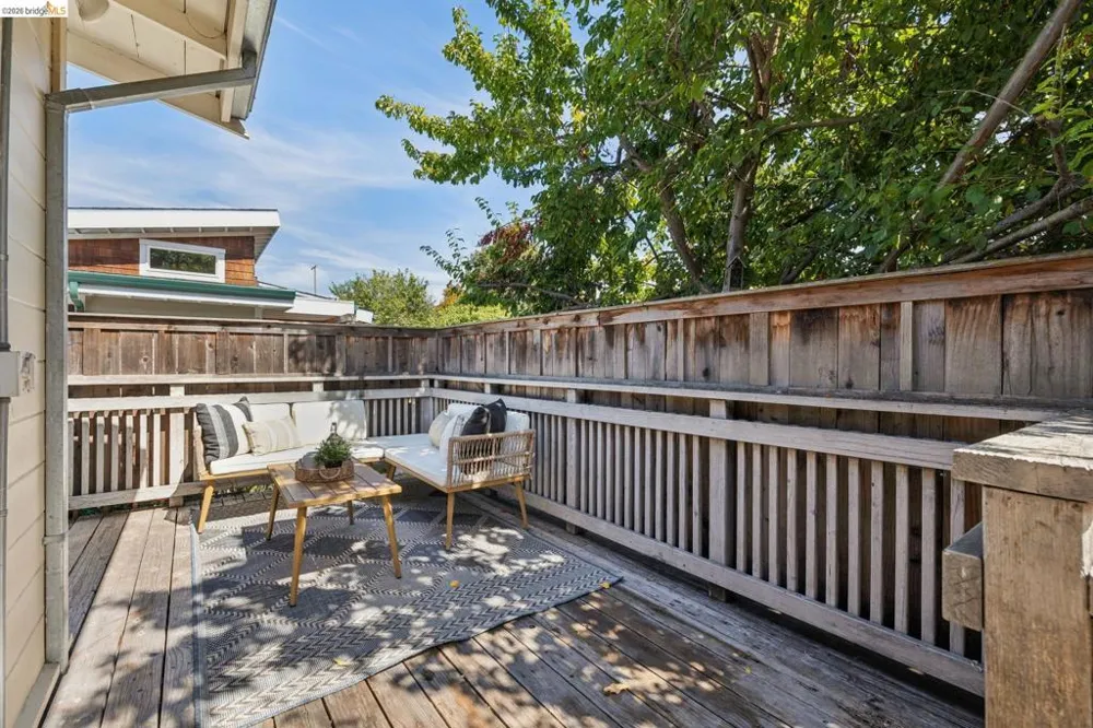 2421 9Th St Berkeley, CA 94710