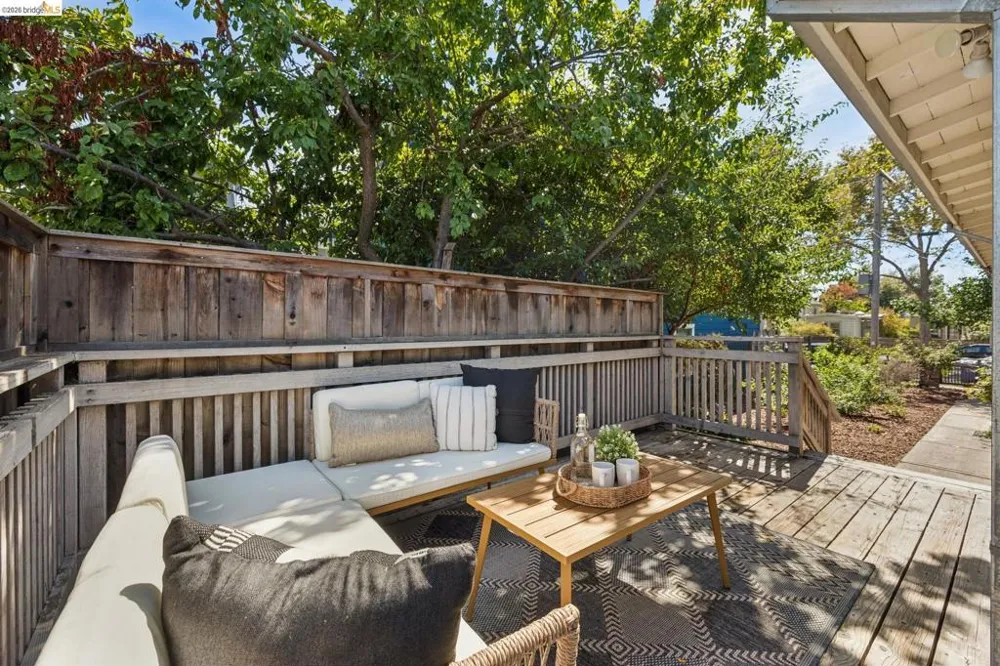 2421 9Th St Berkeley, CA 94710