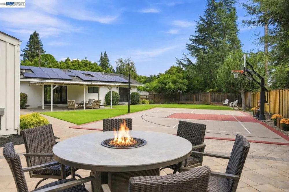 14 Liberta Court Danville, CA 94526