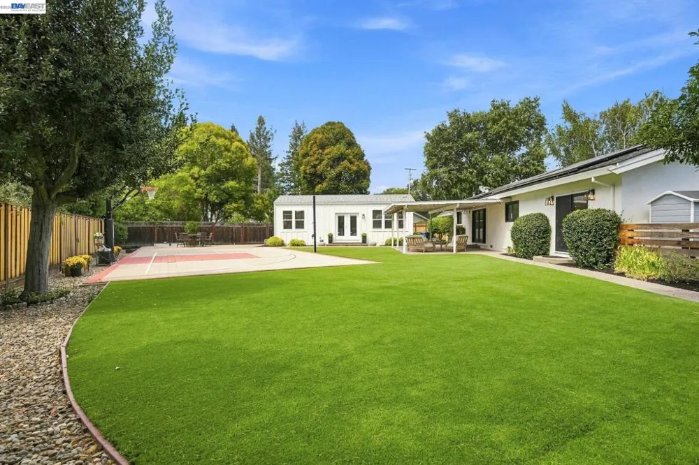 14 Liberta Court Danville, CA 94526