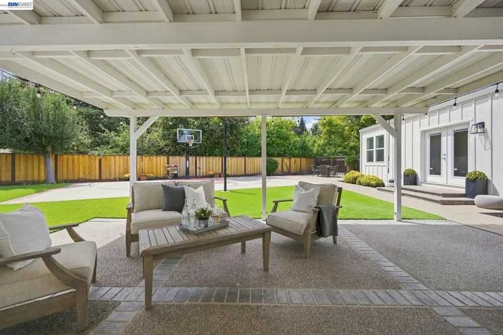 14 Liberta Court Danville, CA 94526