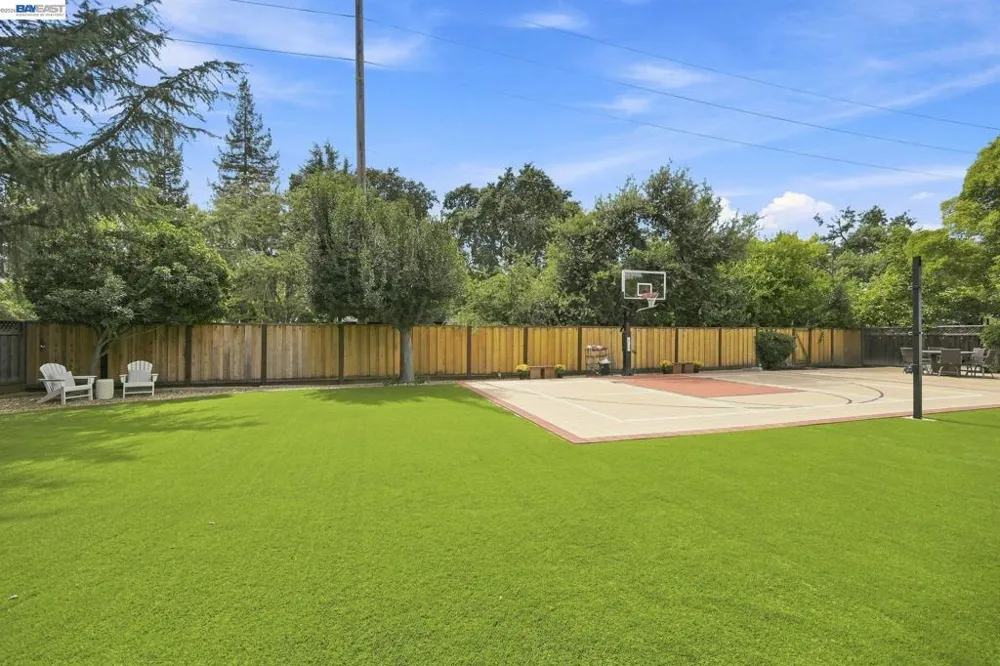 14 Liberta Court Danville, CA 94526