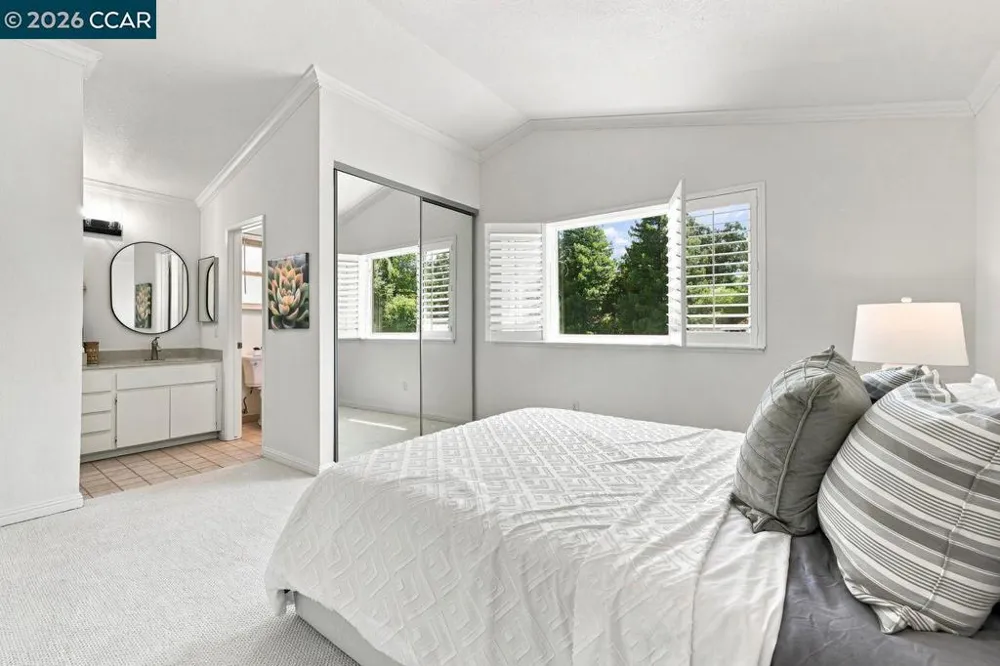 364 Flaming Oak Dr Pleasant Hill, CA 94523
