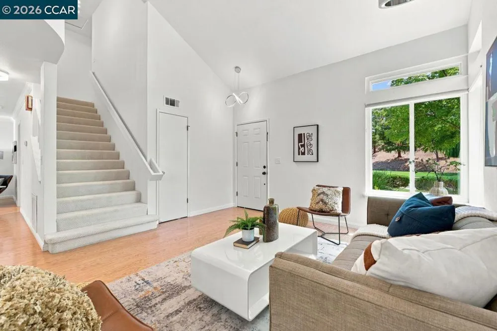 364 Flaming Oak Dr Pleasant Hill, CA 94523