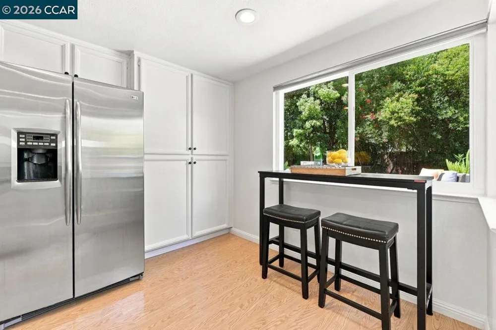 364 Flaming Oak Dr Pleasant Hill, CA 94523