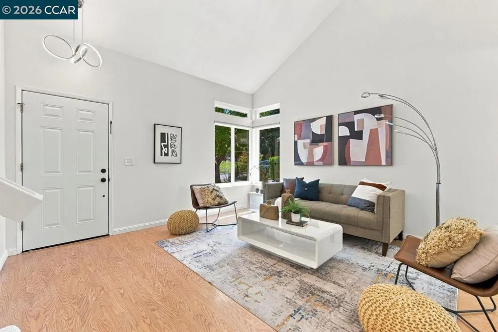 364 Flaming Oak Dr Pleasant Hill, CA 94523
