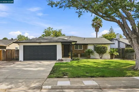 746 Leland Way