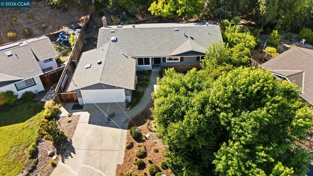 37 Cornell Ct Pleasant Hill, CA 94523