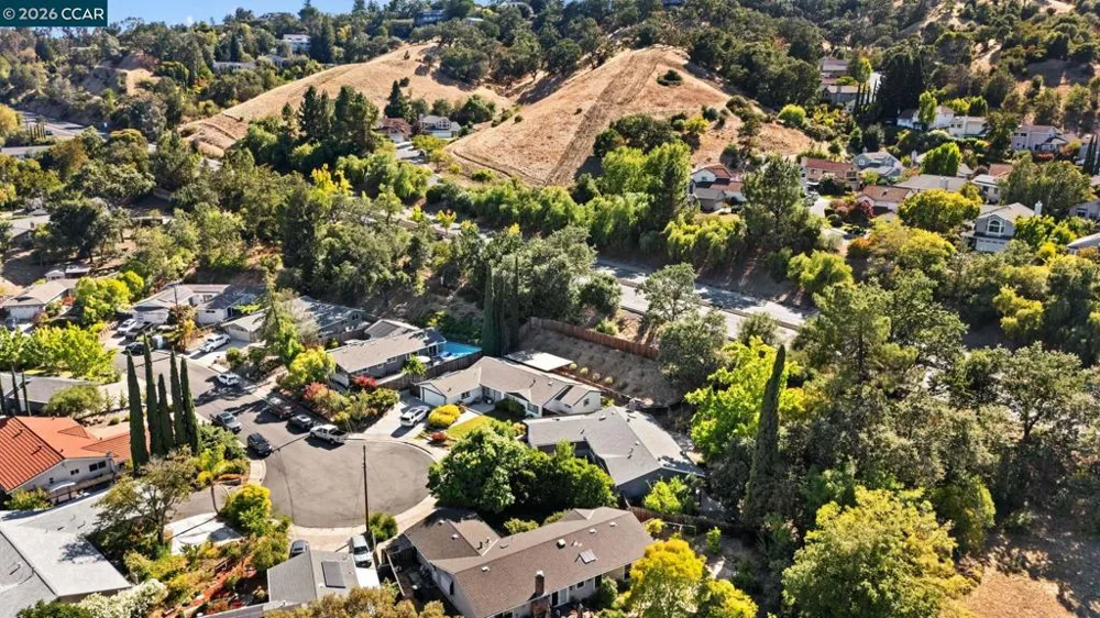 37 Cornell Ct Pleasant Hill, CA 94523