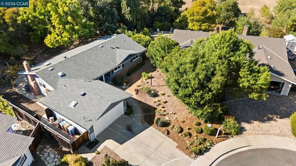 37 Cornell Ct Pleasant Hill, CA 94523