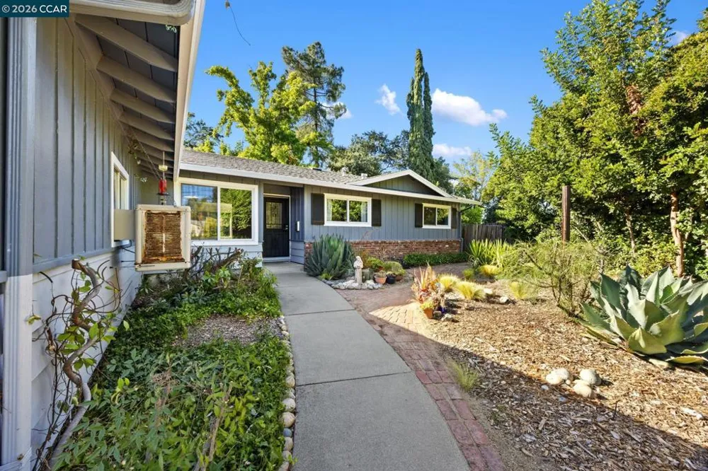37 Cornell Ct Pleasant Hill, CA 94523