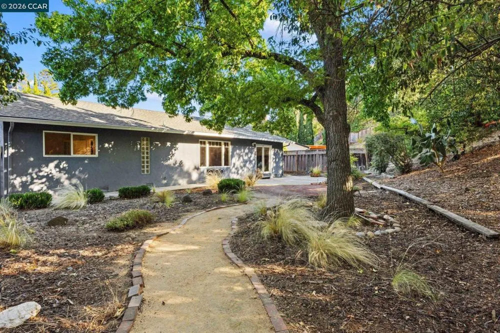 37 Cornell Ct Pleasant Hill, CA 94523