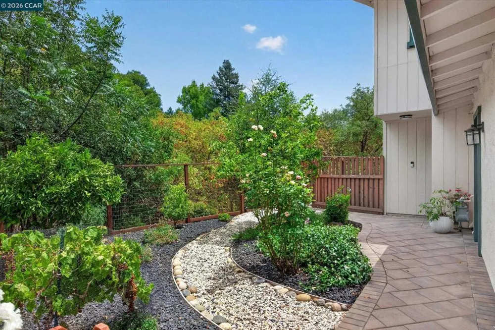 584 Mission Pl Danville, CA 94526
